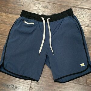 Vuori Men’s Banks Short - 7.5” inseam